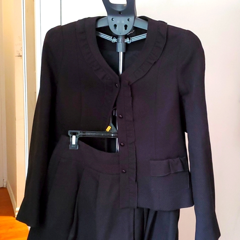 Sandra Angelazzi black summer suit blazer is 40 & full skirt. s2 Cotton